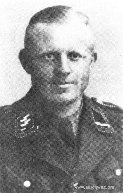 Эсесовская гнида моль